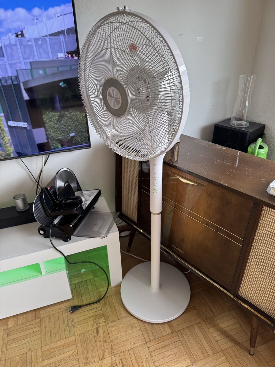 Ventilatoren: Standventilator weiss 40cm neuwertig – Gebraucht aus Biel/Bienne von Otilla 1