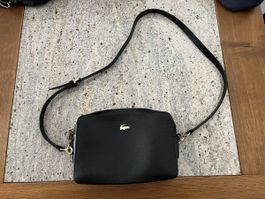 Borsa a tracolla Lacoste nera, ottime condizioni!