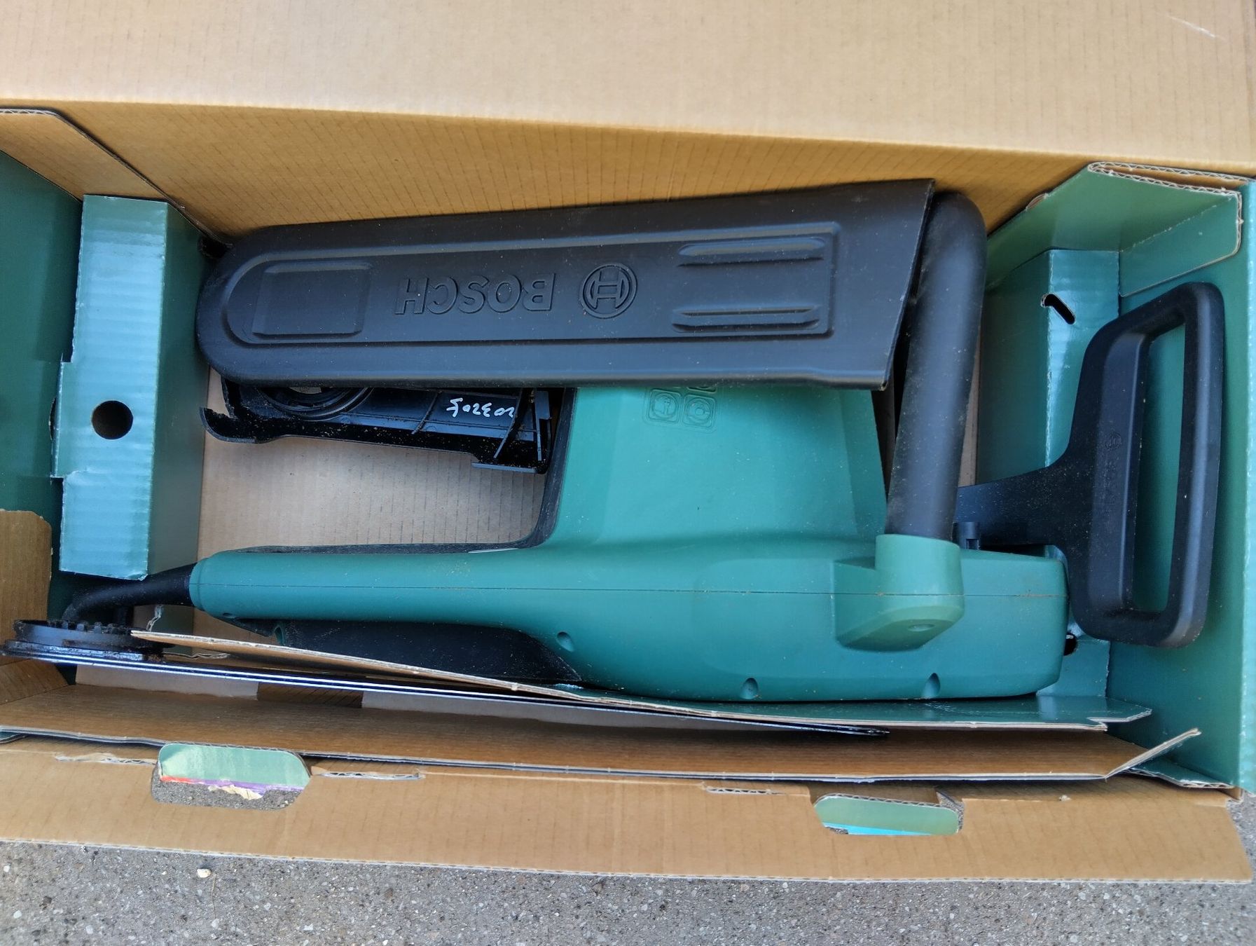 Bosch Seghe: Kettensäge Bosch UniversalChain 35 – Usato da Fribourg venduto da n.d.w 2