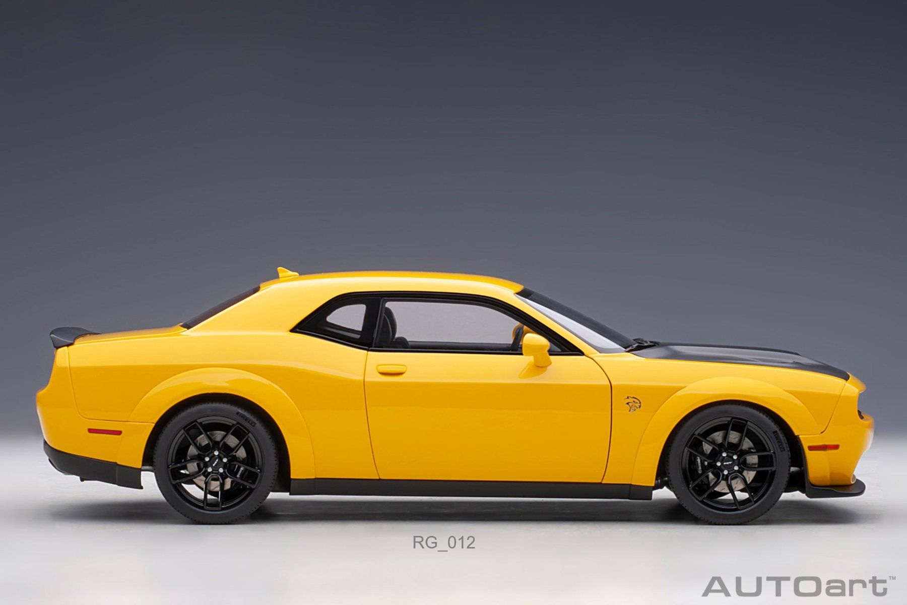 Autoart Modellini d'auto: Dodge Challenger SRT Hellcat Widebody 1:18 – Nuovo e nell'imballaggio originale da Ulisbach venduto da mironebraska 3