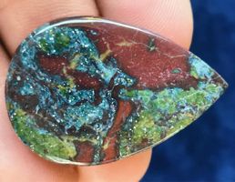 Cabochon L-8165 – Drachenblut Jaspis 35x23mm 36 Karat
