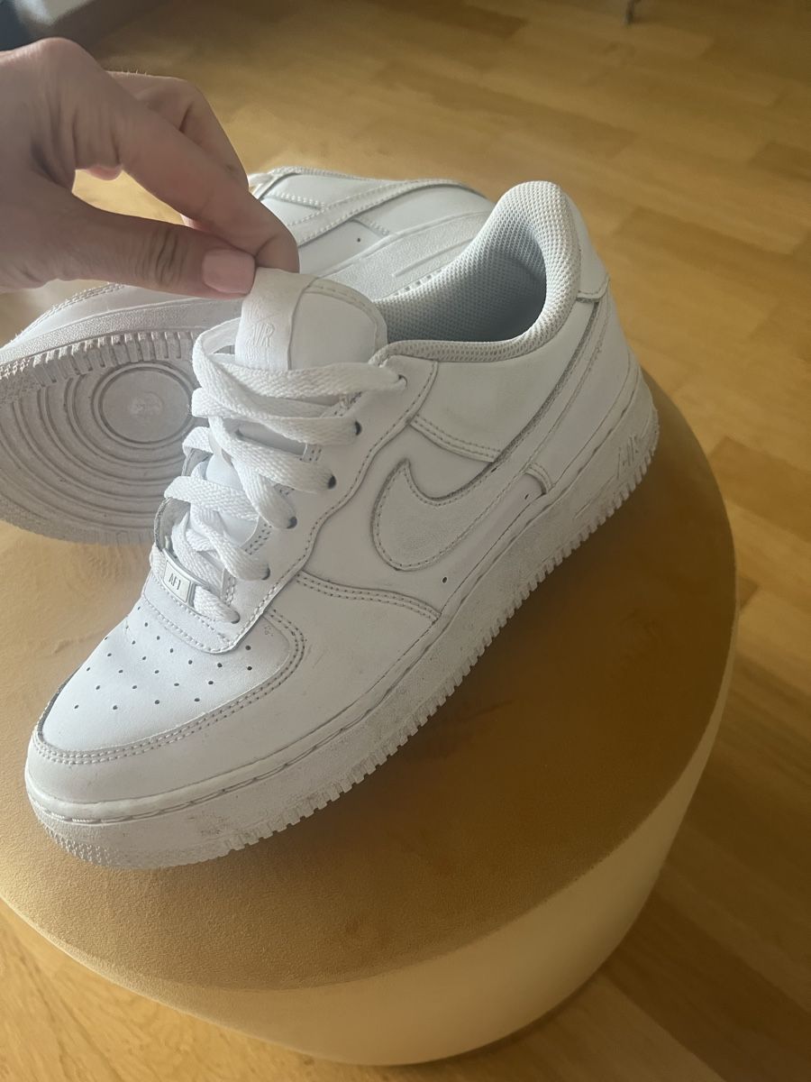 Nike Scarpe da uomo: Nike Air Force 1, Grösse 38.5, weiss – Usato da Sisseln AG venduto da L.A.88 1