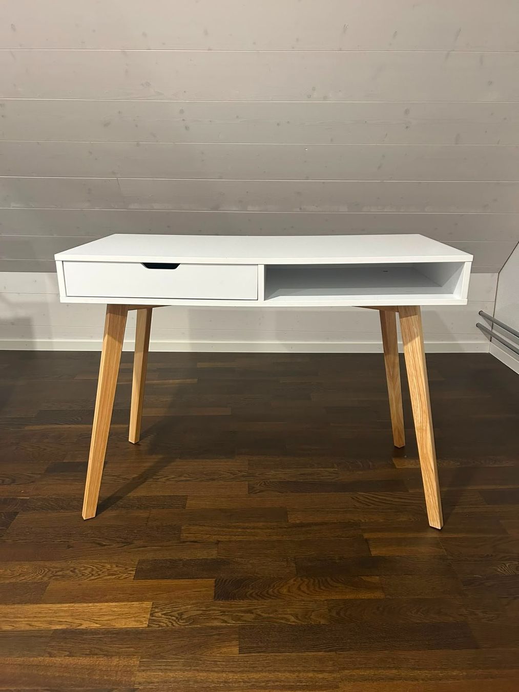 Jysk Scrivanie: Schreibtisch – Usato da Zunzgen venduto da Flipflap02