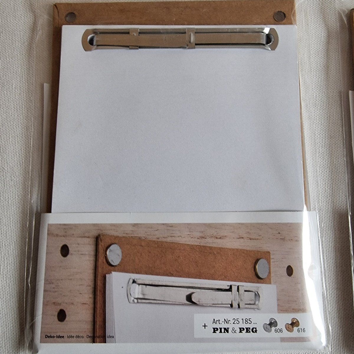 Blocchi: Rayher Papphalterung mit Notizzettel, 2 Stück, Neu! – Nuovo e nell'imballaggio originale da Rupperswil venduto da moni_2024 2