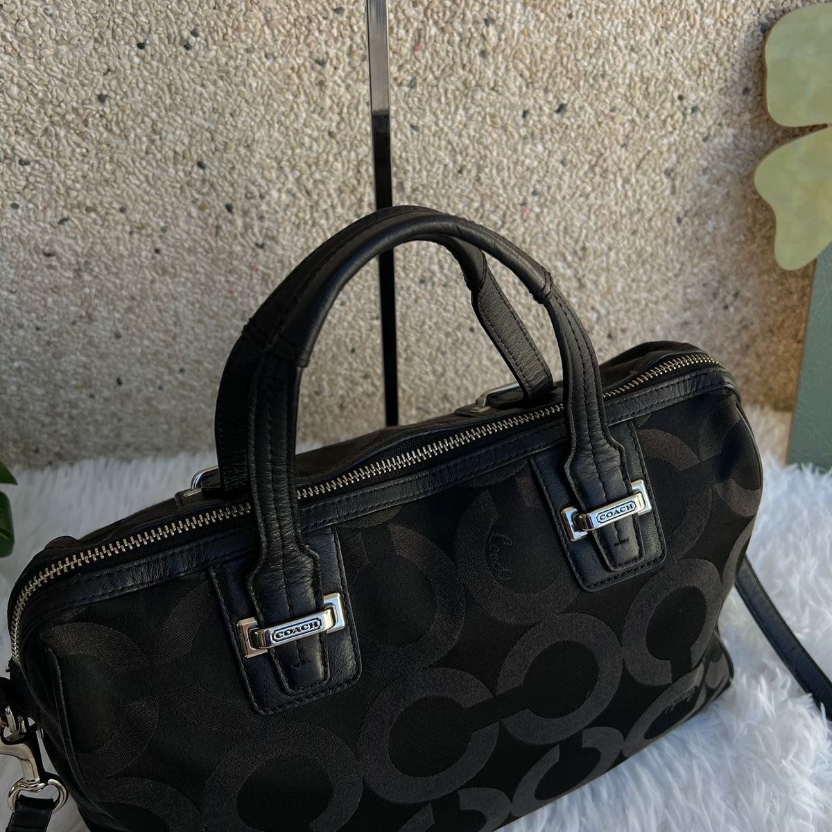 Coach Taschen für Damen: Schwarze Coach Handtasche, neuwertig - ein Schnäppchen! – Neu (gemäss Beschreibung) aus Eggenwil von CNSRVINTAGE 5
