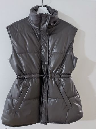Trendige Weste im Lederlook, Gr. M - perfekt für Herbst!