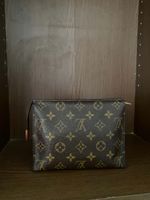 Louis Vuitton Toiletry Pouch 19 cm