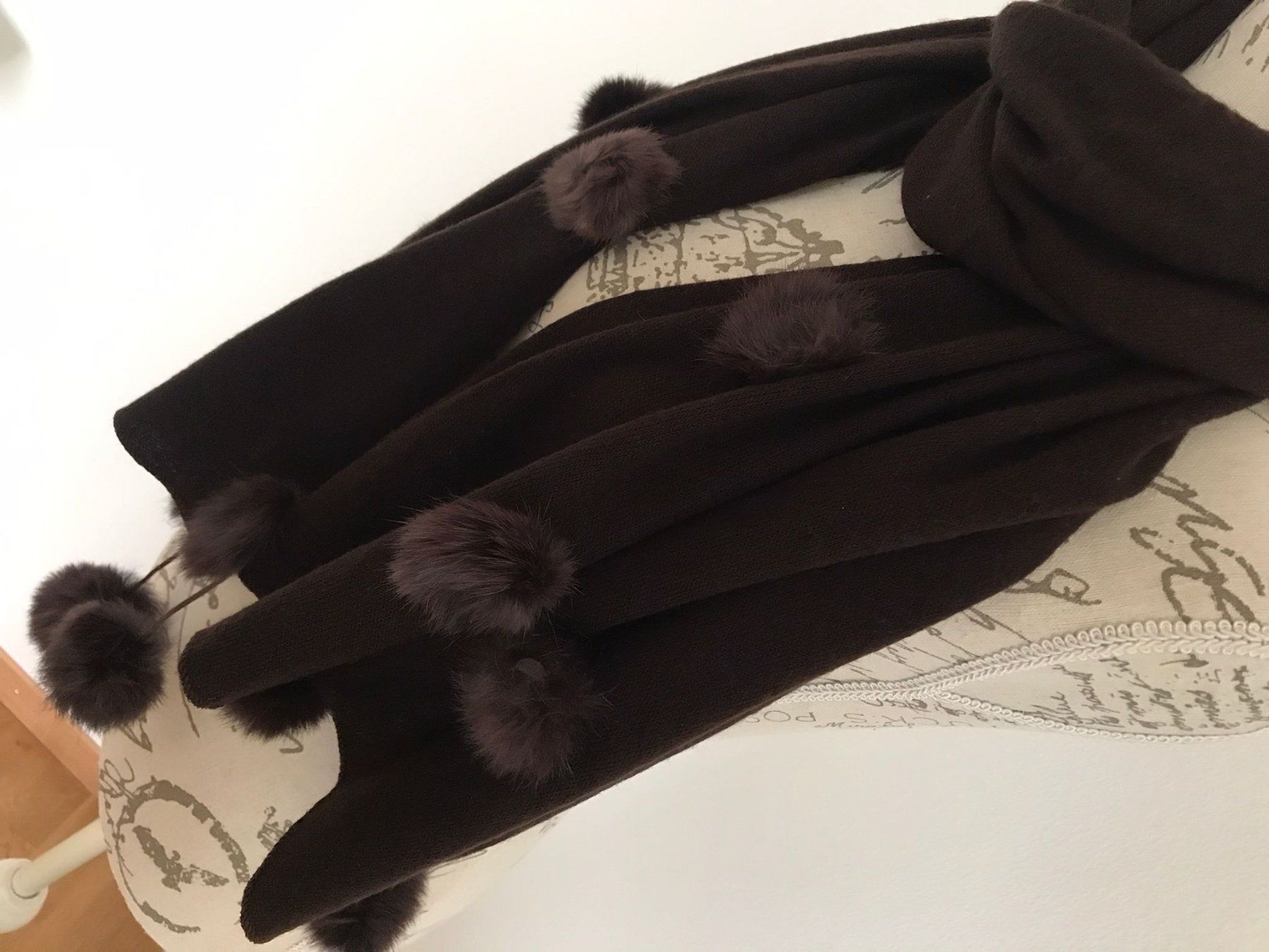 Foulard & Sciarpe: Écharpe brune, avec pompons en lapin – Nuovo (secondo la descrizione) da Bussigny venduto da coltroc 2