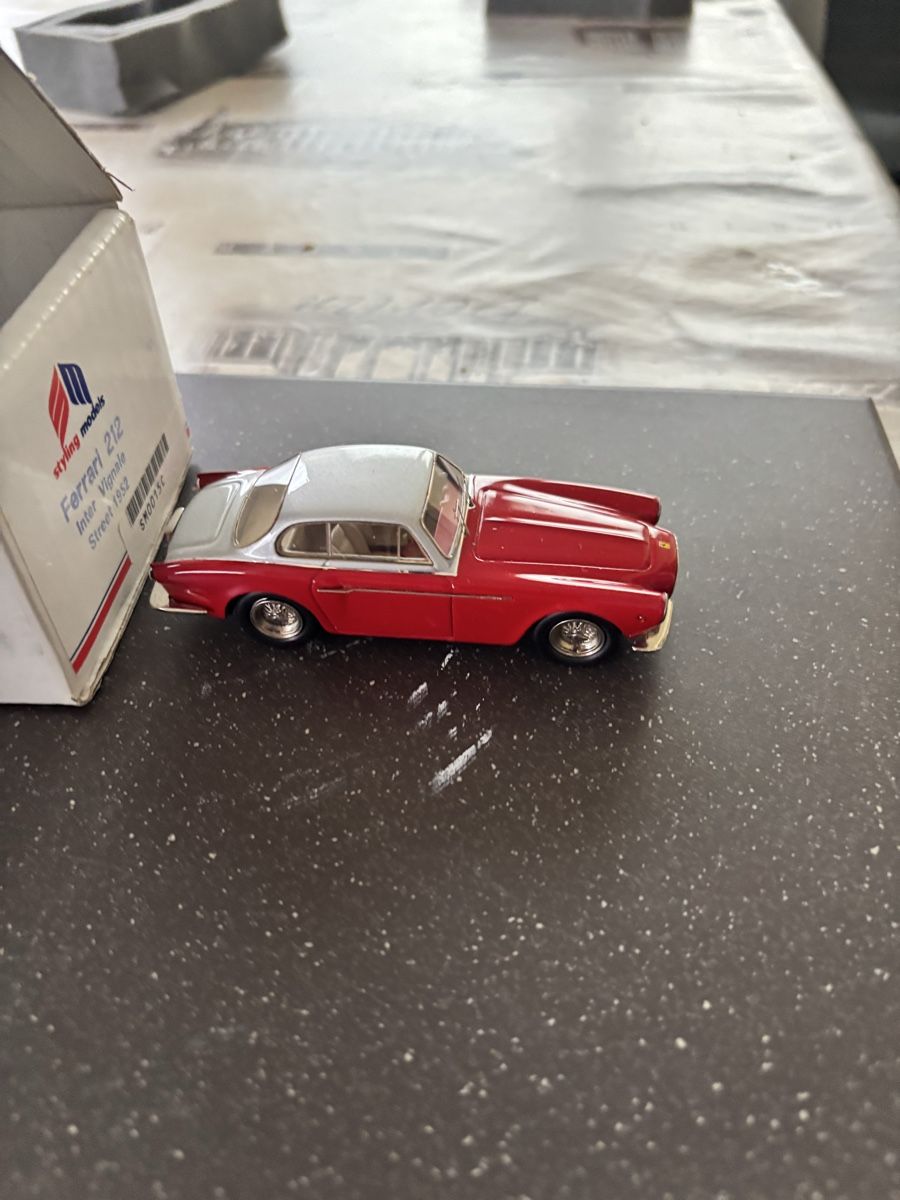 Ferrari Modellini d'auto: Modellauto Ferrari 212 Inter Vignale 1952 rot/silber – Usato da Ettiswil venduto da Voyager-13 1