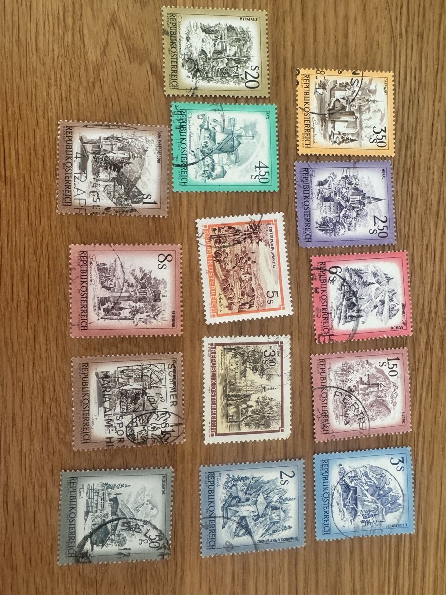 Tutti i francobolli: Briefmarken Österreich Konvolut  – Usato da Muhen venduto da Kusi_
