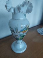 Antike Opaline Glasvase bemalt, Jugendstil