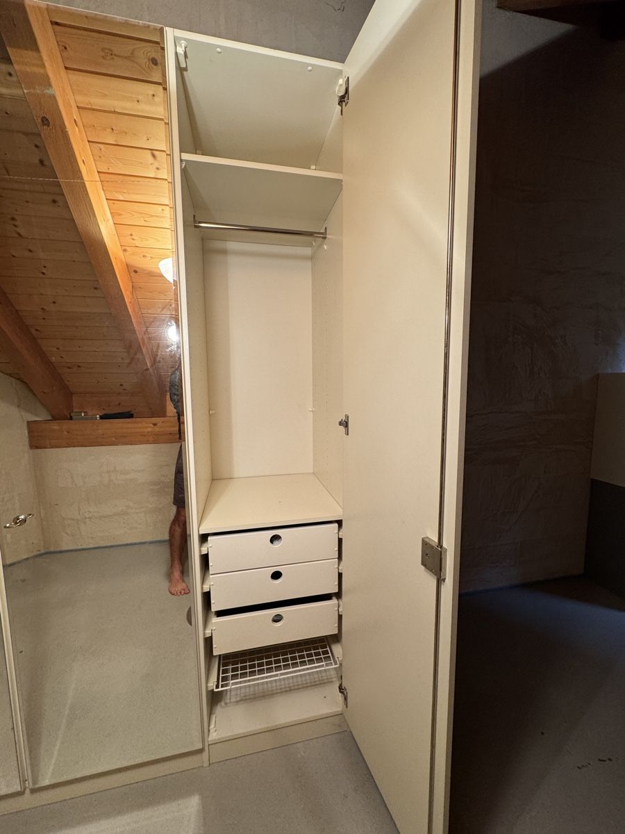 Armadi: Kleiderschrank mit Spiegeltüren – Usato da Stäfa venduto da david_80 2