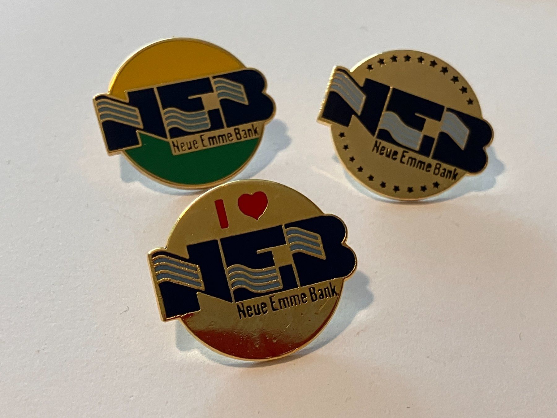 Plaketten & Abzeichen: 3 Pin NEB Neue Emme Bank – Gebraucht aus Basel von djwwpp