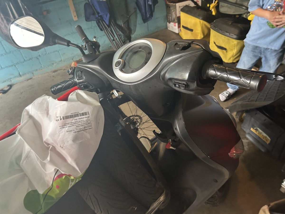 Scooter: Zwei Roller – Difettoso da Safenwil venduto da Fluekiger0106 5