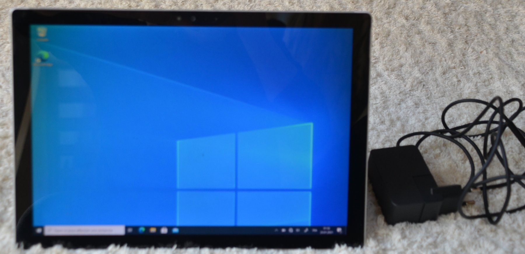 Microsoft Tablet PC: Microsoft Surface Pro 4 1724  128Gb HDD i5 4Gb Ram – Defekt aus Collonges von arashee 2