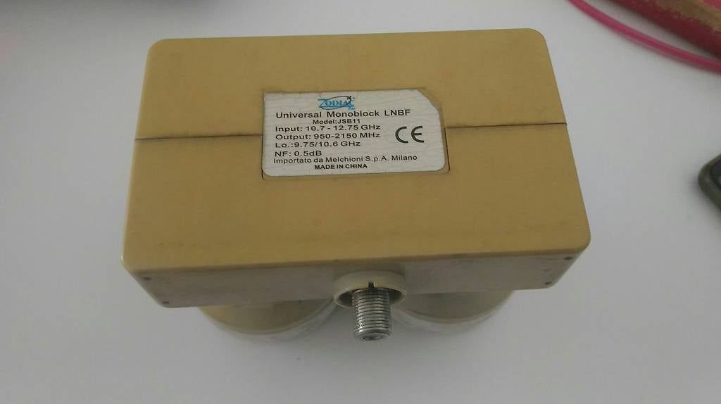 Satellitenschüssel: LNB doppio per satelliti Hit Bird e Astra – Gebraucht aus Roveredo GR von drifter88