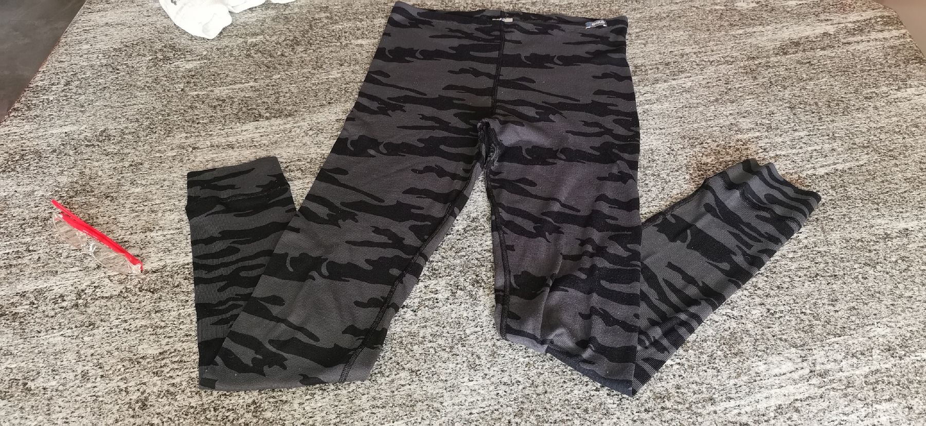Sous-vêtements: Odlo lange Unterhose Gr. 164 – Neuf (Voir description) à St. Niklaus VS par Distel60