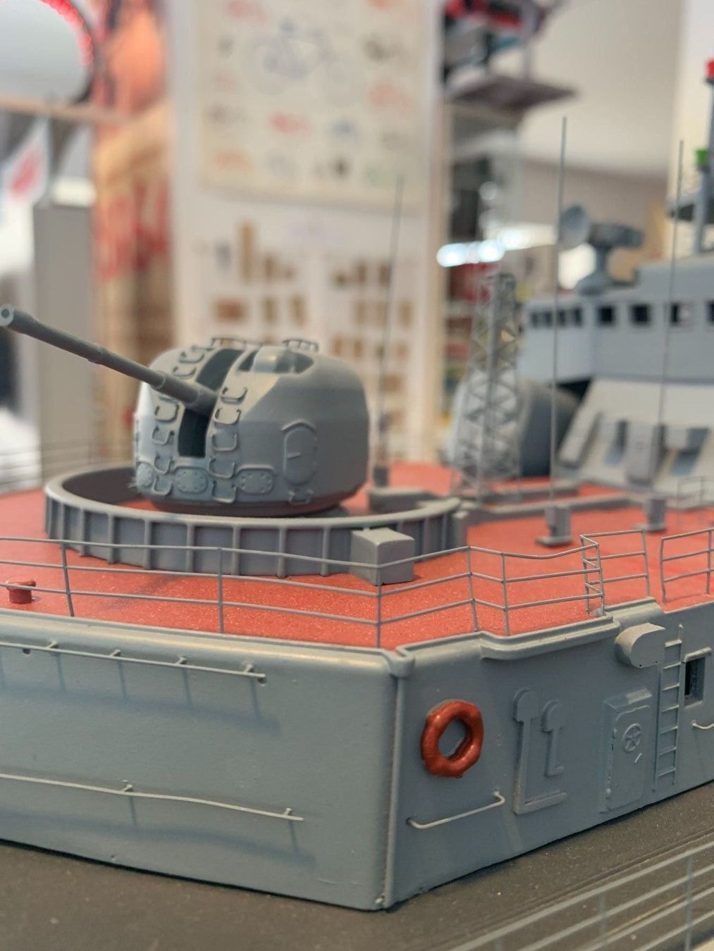 Kit di modellismo & Modellini statici: Graupner ship Admiral Panteleyev 1:100 – Usato da Chiasso venduto da Carrara-Modellismo 4