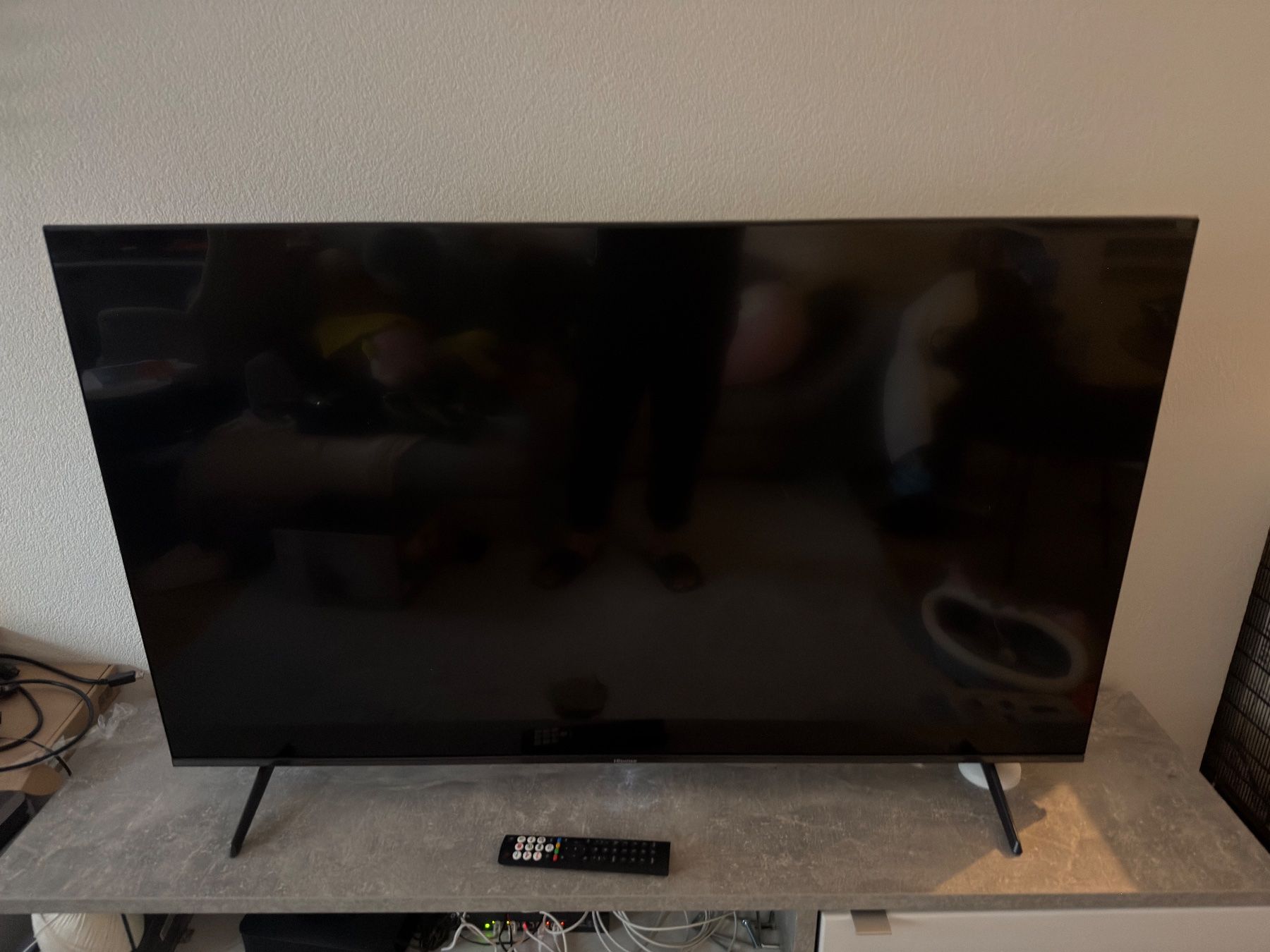 Hisense Fernseher: Hisense TV 55E7NQ PRO – Gebraucht aus Fribourg von Aosika