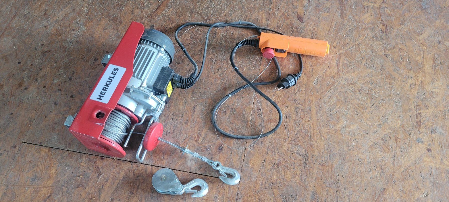 Altro per stoccaggio & trasporto: Seilhebezug elektrisch 230V – Nuovo (secondo la descrizione) da Uetendorf venduto da havemore 1