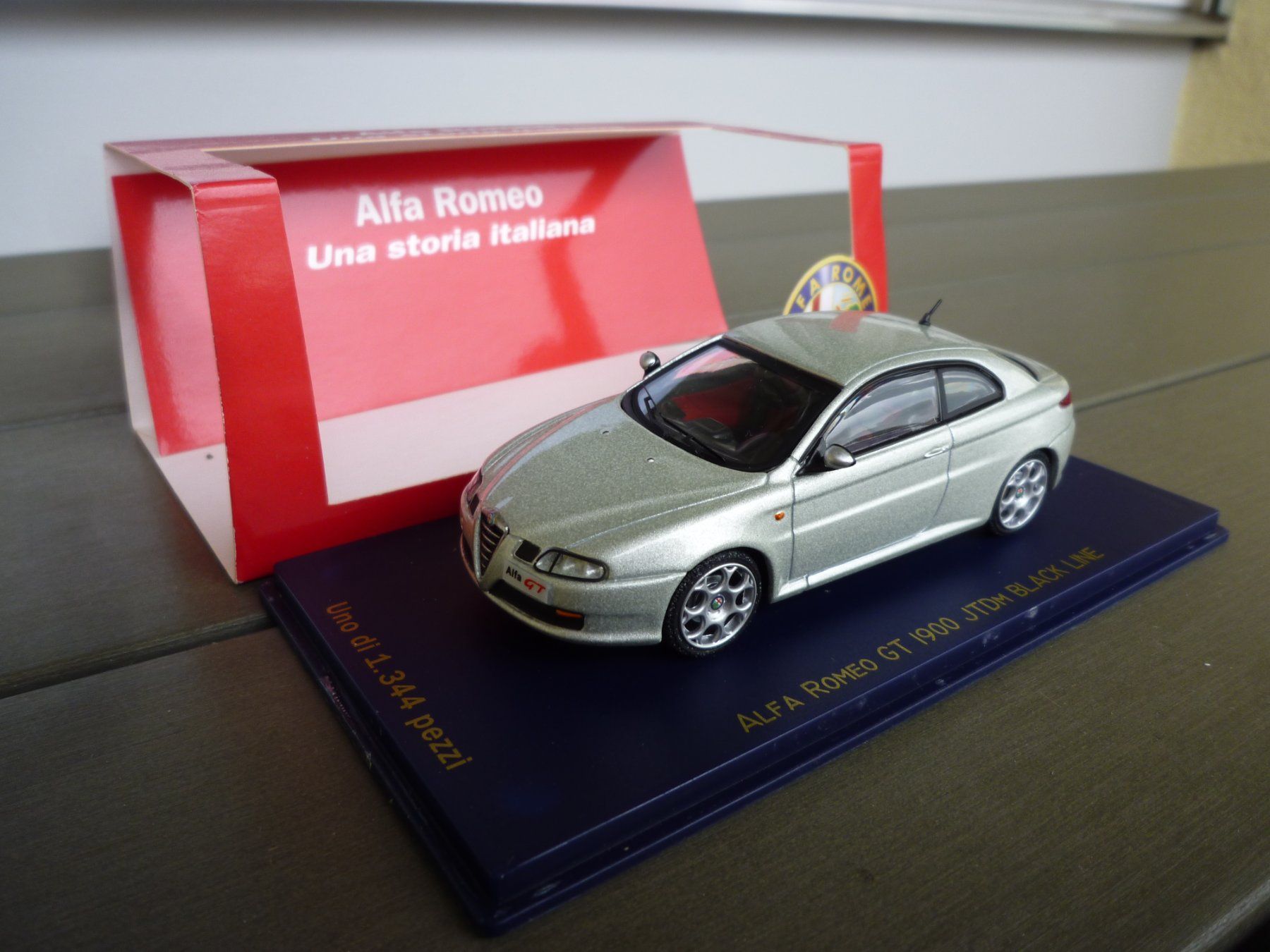 Alfa Romeo Modellini d'auto: Alfa Romeo GT 1900 JTDM – Nuovo e nell'imballaggio originale da Flawil venduto da Imperiosud 4
