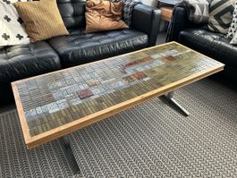 Mid-Century Couchtisch mit Keramik-Mosaikplatte