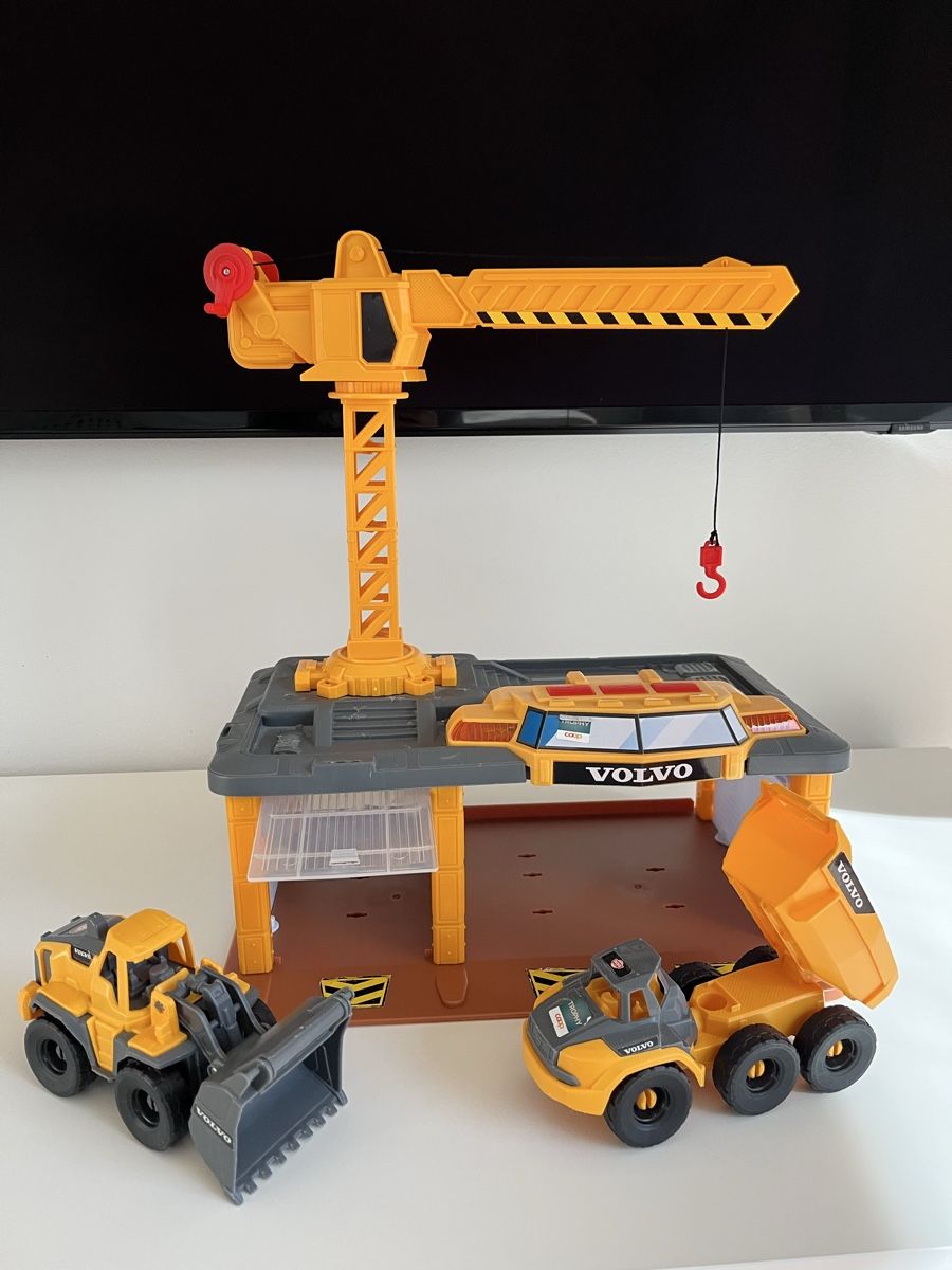 Giocattoli: Garage mit 2 Autos – Usato da Stäfa venduto da Exclusive0 3