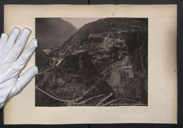 Fotografie Schöllenen, Blick auf die B