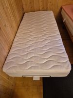 Bett mit Matratze 90x200