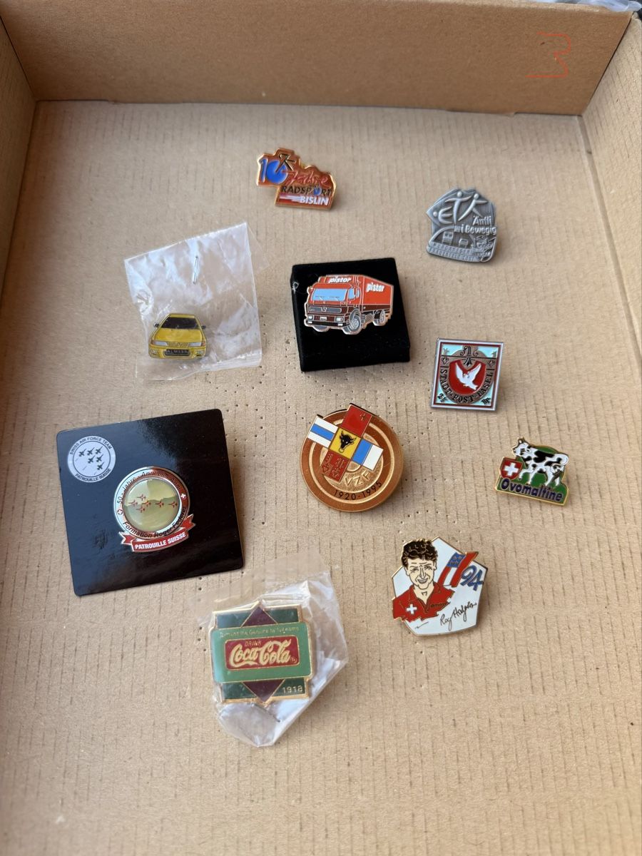 Placchette & Badge: Pin Set 3 - 10 Stück – Usato da st. gallen venduto da nerio450