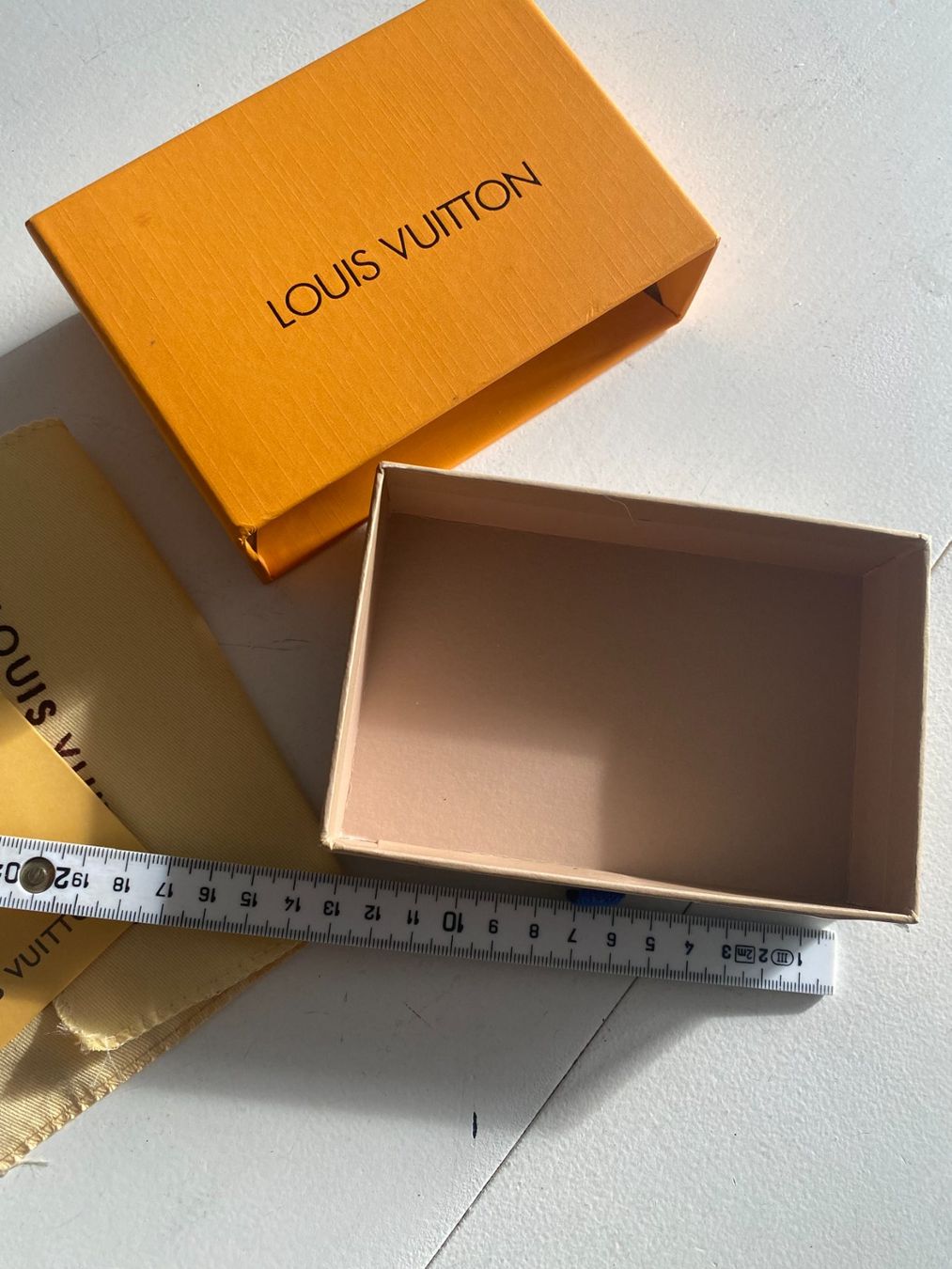 Altro in Decorazioni & Accessori: Box, Verpackung Louis V., leer – Usato da Gümligen venduto da Primeselection 1