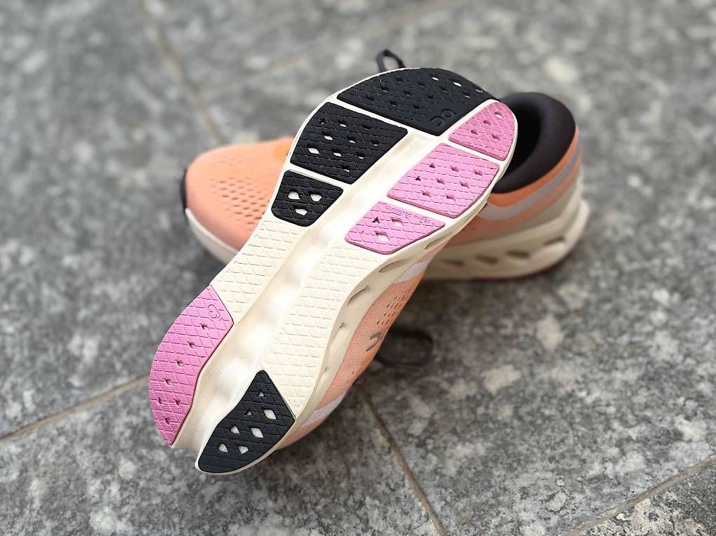On Damenschuhe: On Cloudsurfer 2 da donna - Numero 37.5 – Gebraucht aus Oggio von chi_7gpd 2