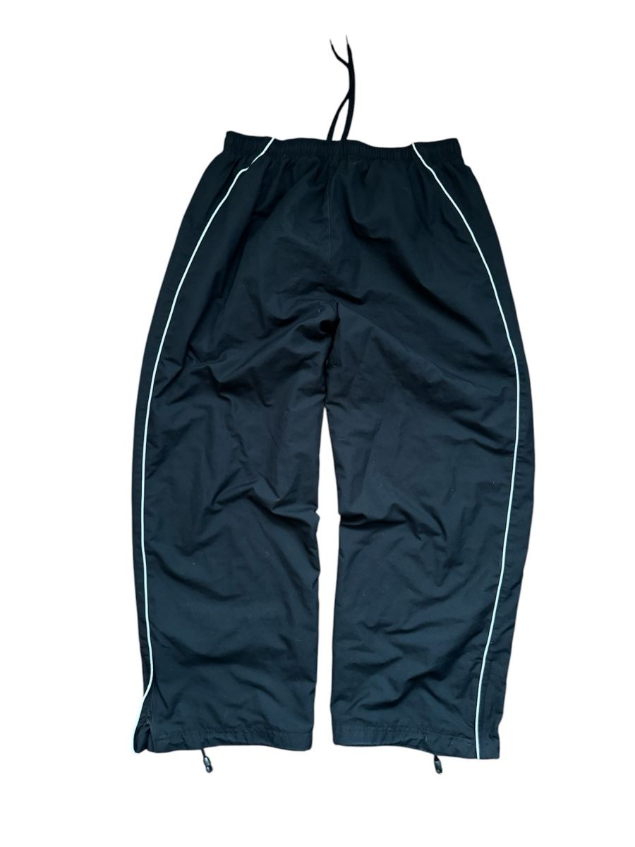 Nike Pantaloni: Original Nike Vintage Trackpants Gr. XL – Usato da Homburg venduto da swiss_vintage 1