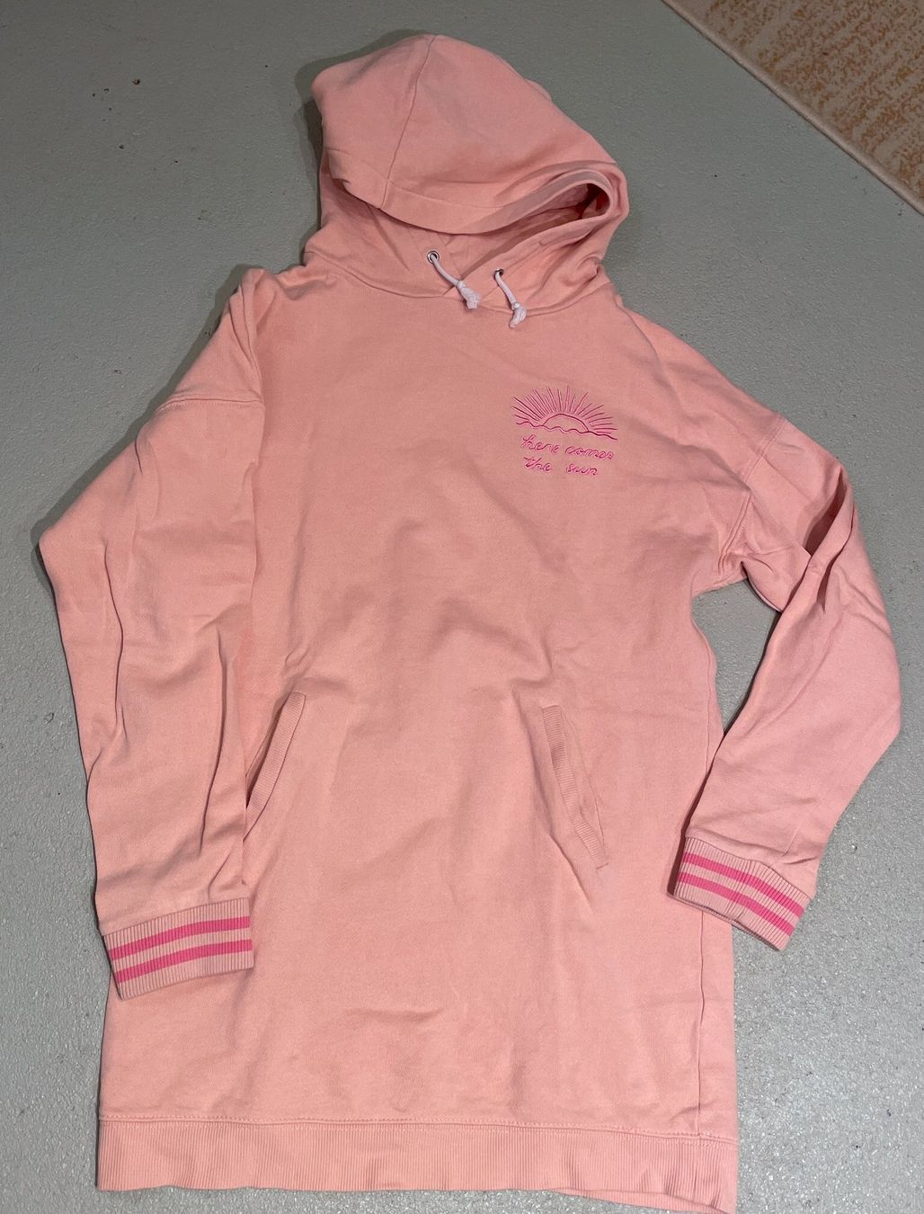 Manor Lotti & Set di vestiti: stylische Sweat-Oberteile Gr. 152 – Usato da Neuendorf venduto da Knopfi 3