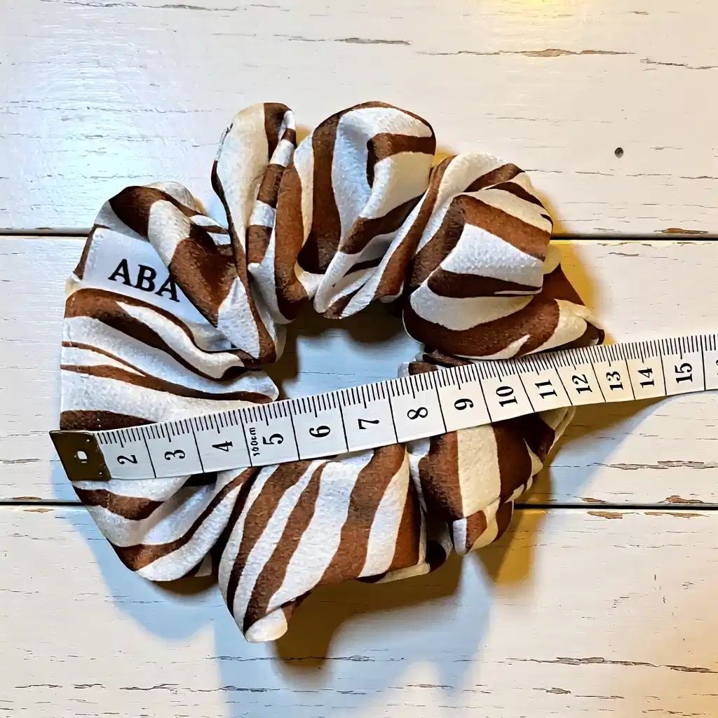 Accessori per capelli: Scrunchie - Handgemachtes Seide Haargummi - Neu – Nuovo e nell'imballaggio originale da Vals venduto da ABA-Atelier 2