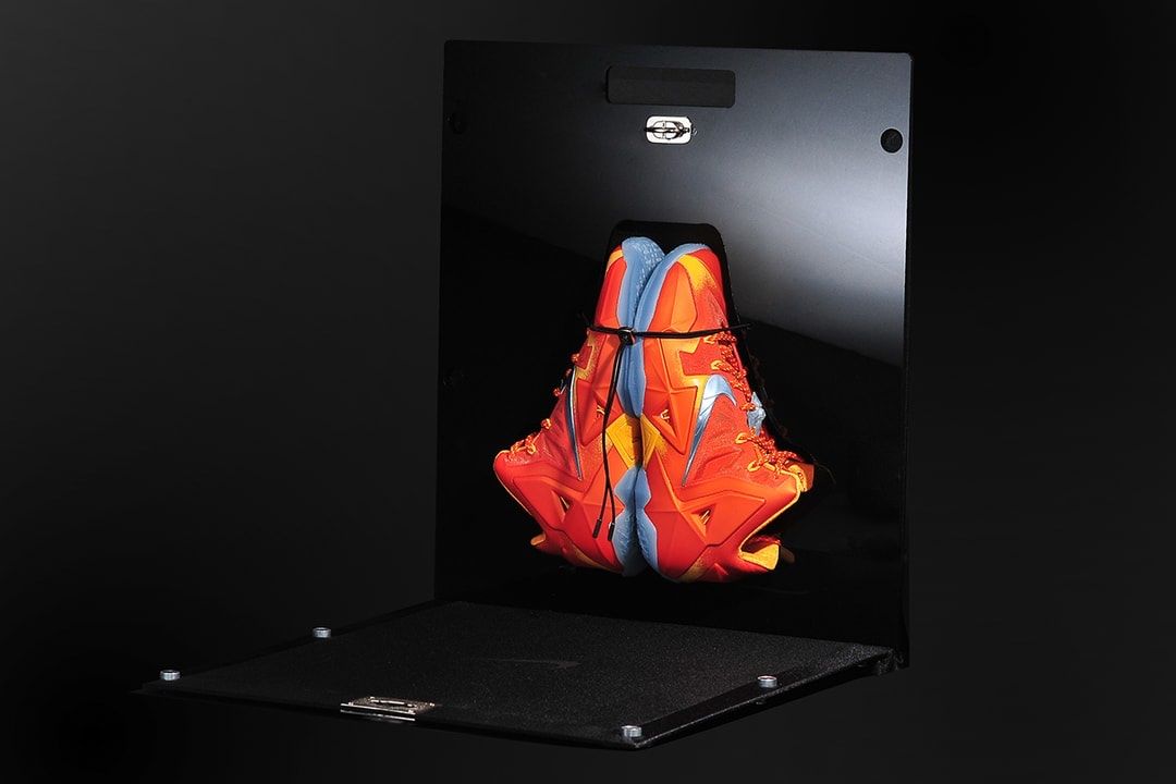 Nike Herrenschuhe: Nike LeBron 11 "Forging Iron" Spécial édition – Neu (gemäss Beschreibung) aus Renens VD von fre_sf2p 4