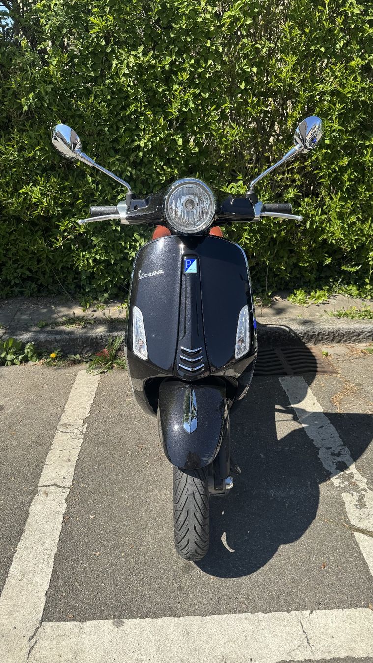 Piaggio Strada: Vespa Primavera 50CC black excellent condition – Usato da Zürich venduto da raj_zdf7