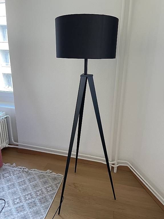 Lampade: Schwarze Stehlampe  – Usato da Zürich venduto da nor_hcp8 1