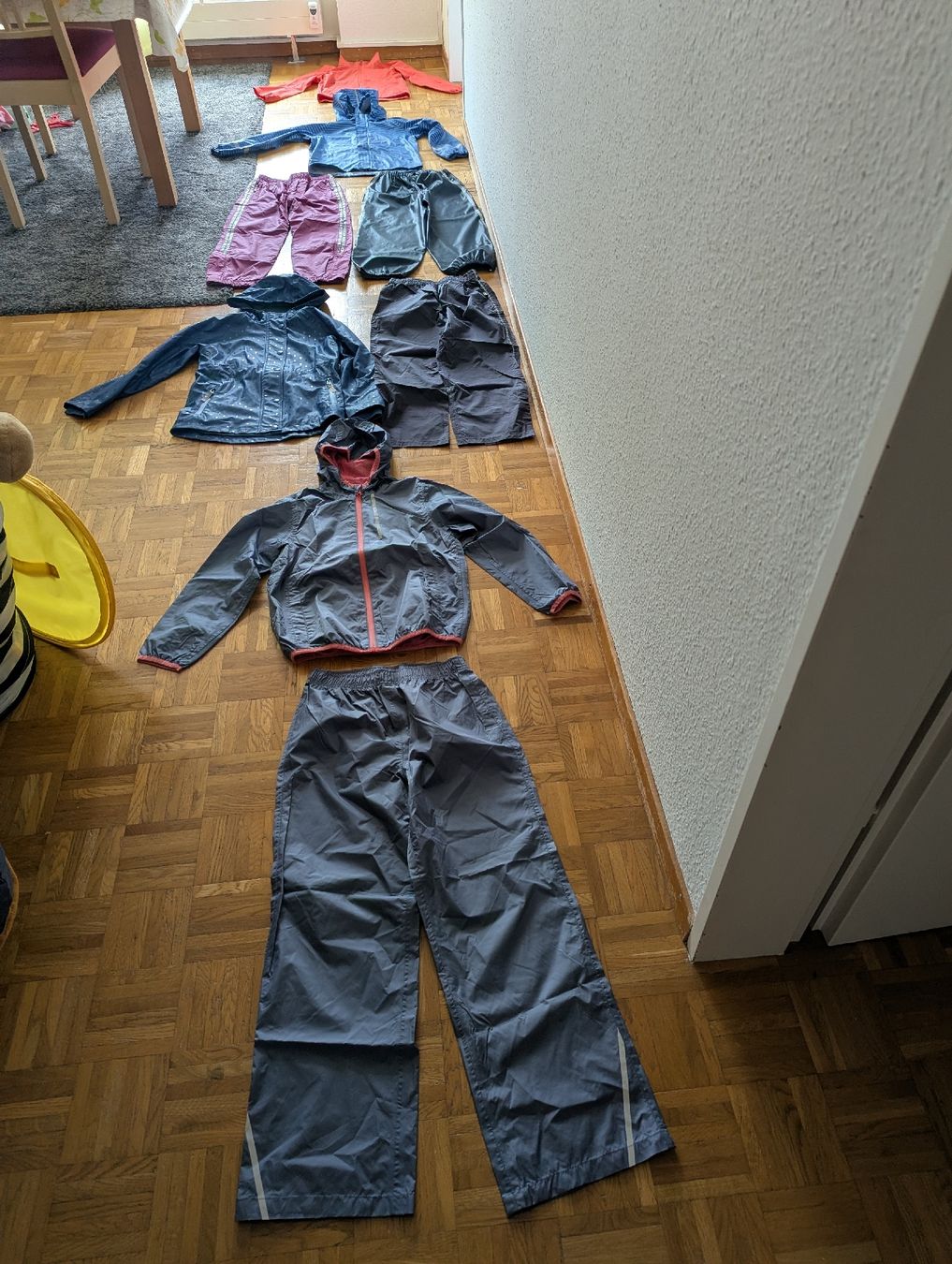 H&M Lotti & Set di vestiti: Mädchen Kleiderset Grösse 134-140 – Usato da Lengnau AG venduto da sus_znf9 1