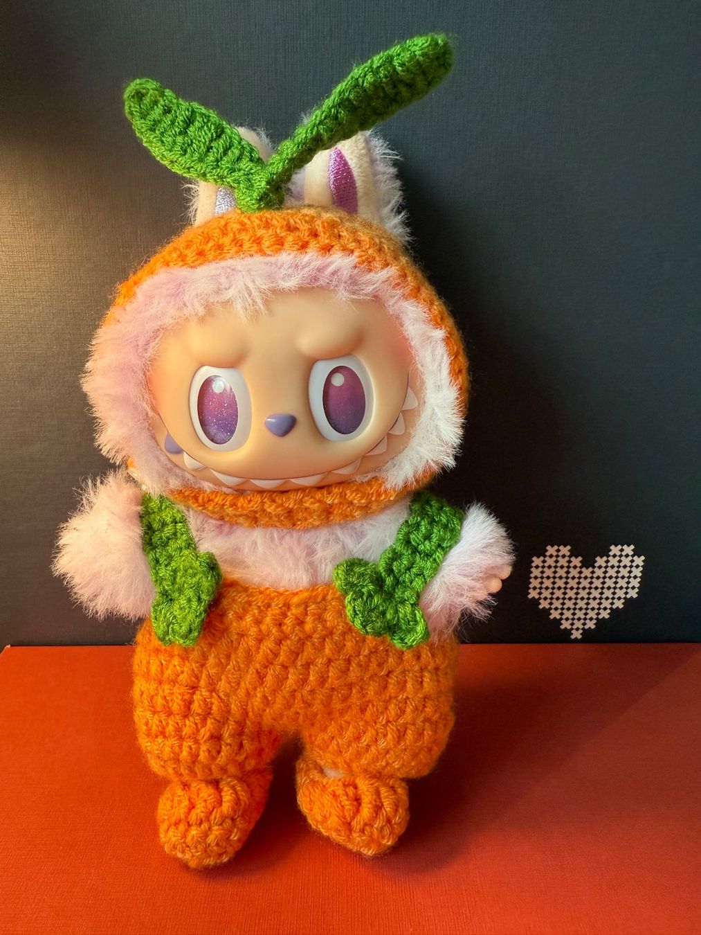 Pop Mart Statuette: Carrot Dress for Labubu – Nuovo (secondo la descrizione) da Airolo venduto da MomTheBraggerStudio 1