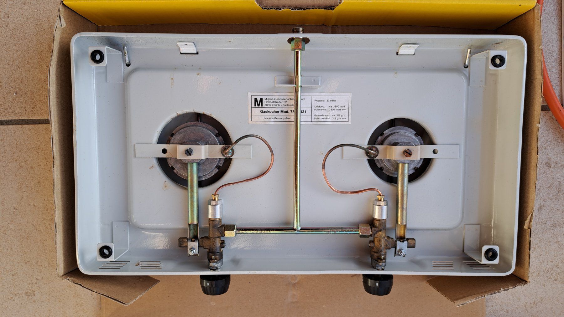 Elettrodomestici da cucina: Campingkocher + Pfannen + Gaslampe – Usato da Zwingen venduto da Tigertimmi 6