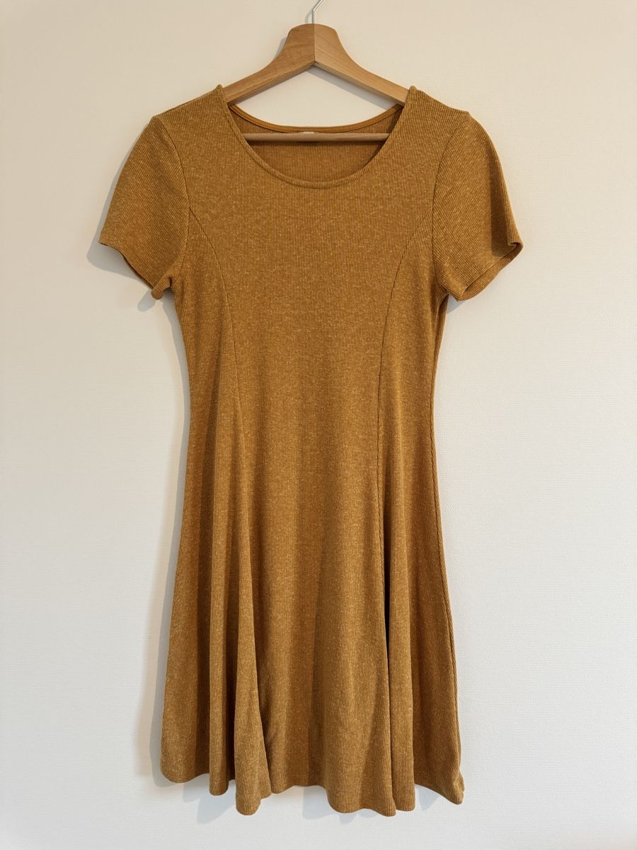 Vestiti: Kleid – Usato da St. Gallen venduto da nikolasbong