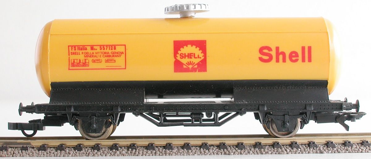 Lima Modellini di ferrovie: Lima Kesselwagen der FS Shell Spur H0 – Usato da Oberwil BL venduto da Klang 1