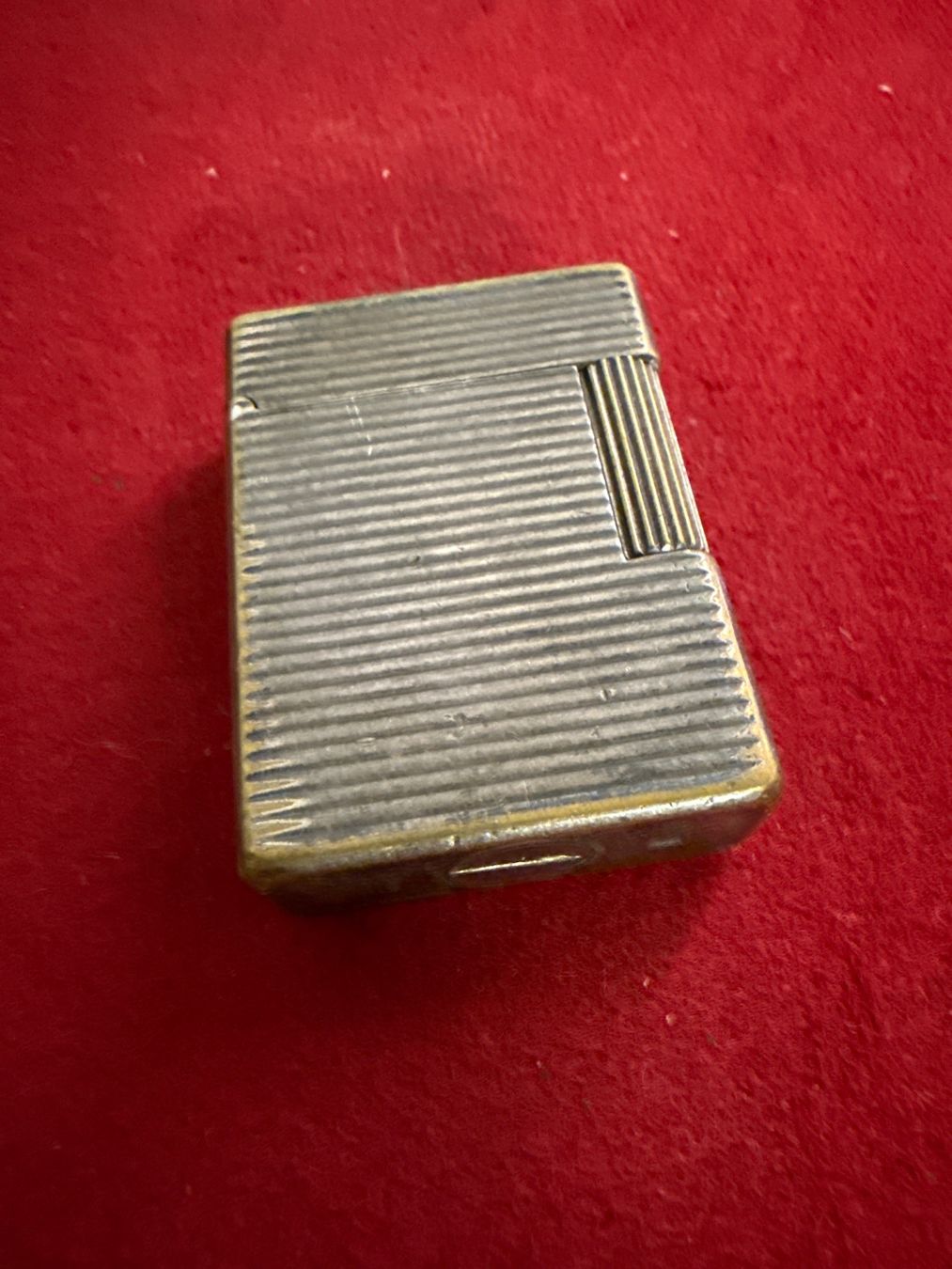 Dupont Accendini: DuPont Gasfeuerzeug – Difettoso da Pfeffingen venduto da Allhandelklgwatches