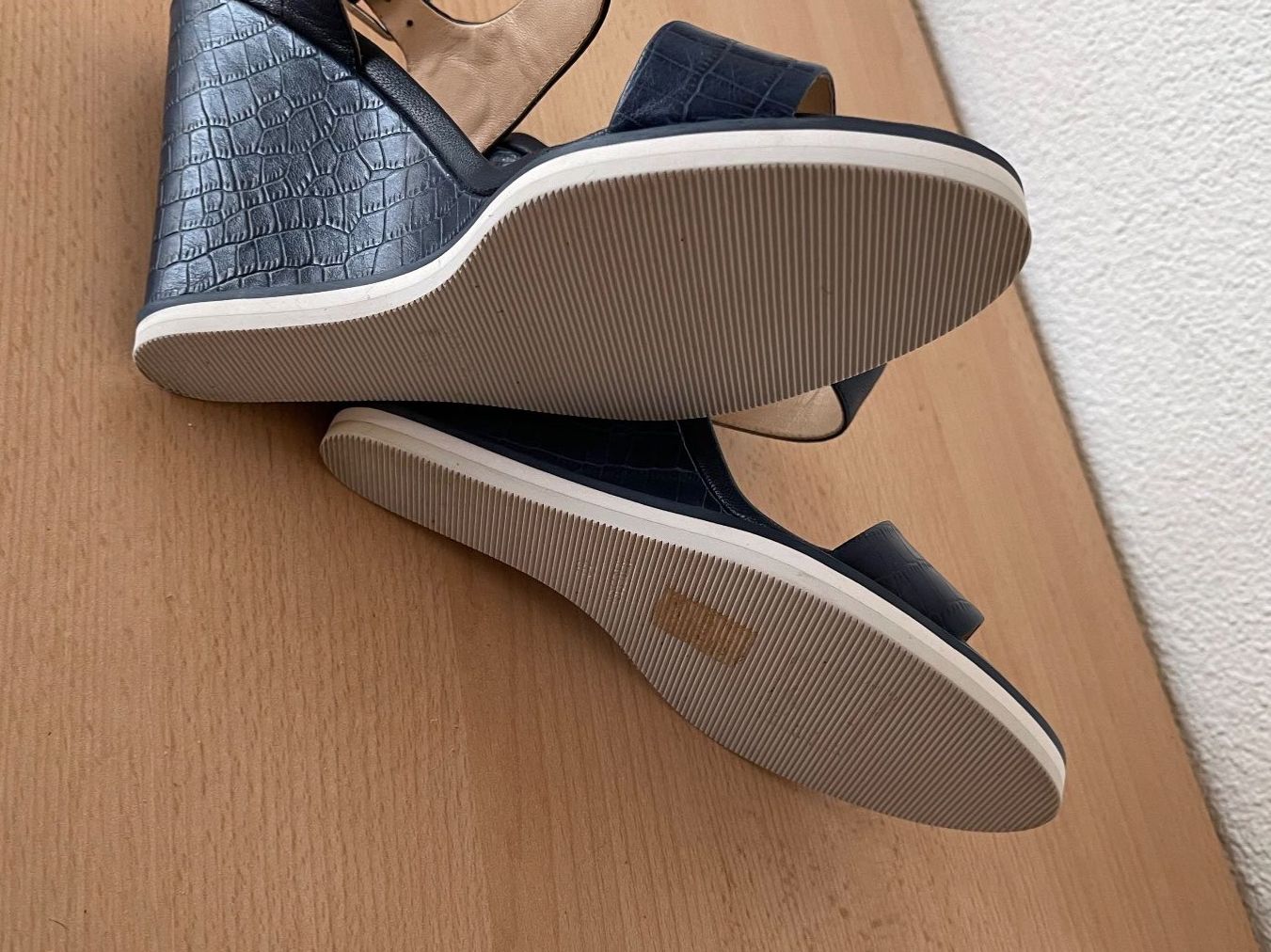 Geox Scarpe da donna: ATTIZZARE (IT) 40/NP65CHF 10/2cm Leder – Nuovo (secondo la descrizione) da Kölliken venduto da Prscoo 7