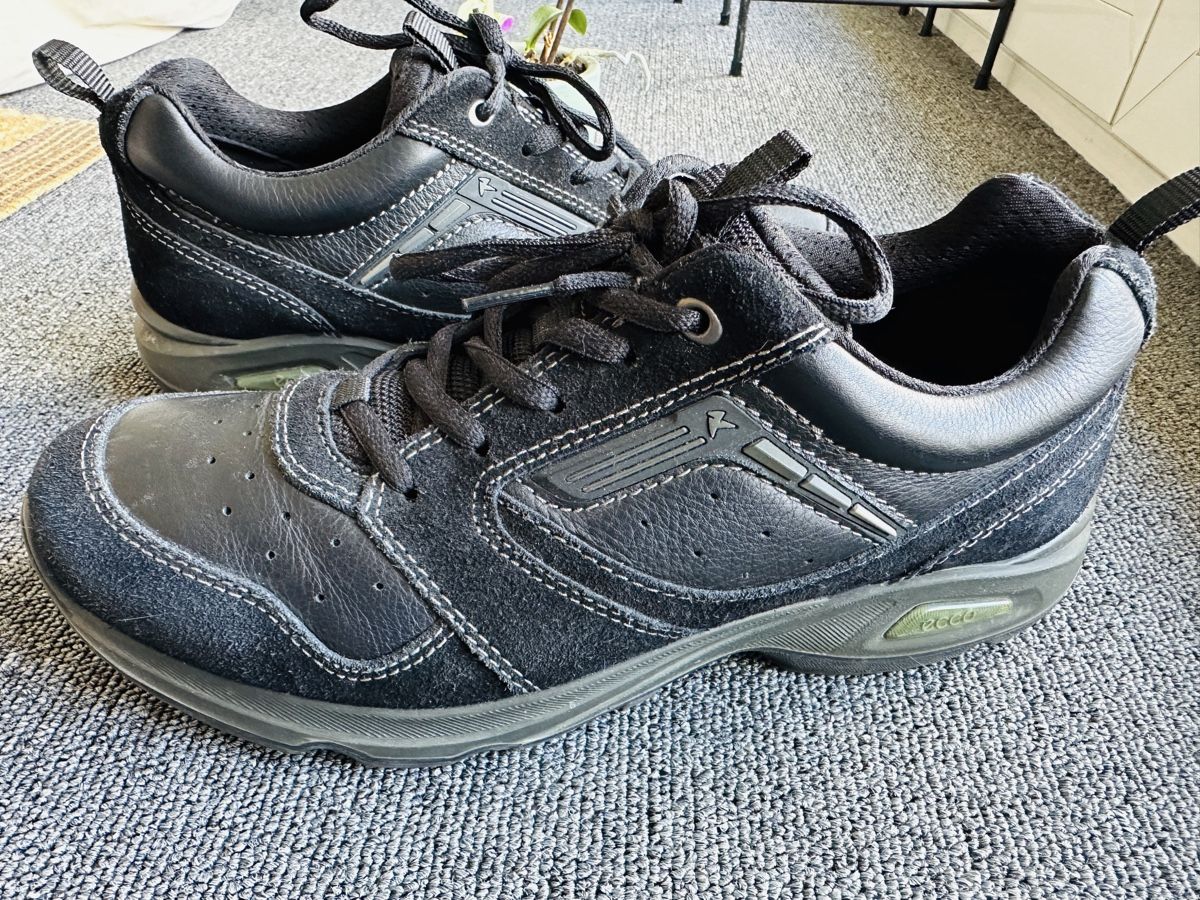 Ecco Scarpe da uomo: Ecco LIGHT homme taille 40 noir – Usato da Bulle venduto da Zaman66 7