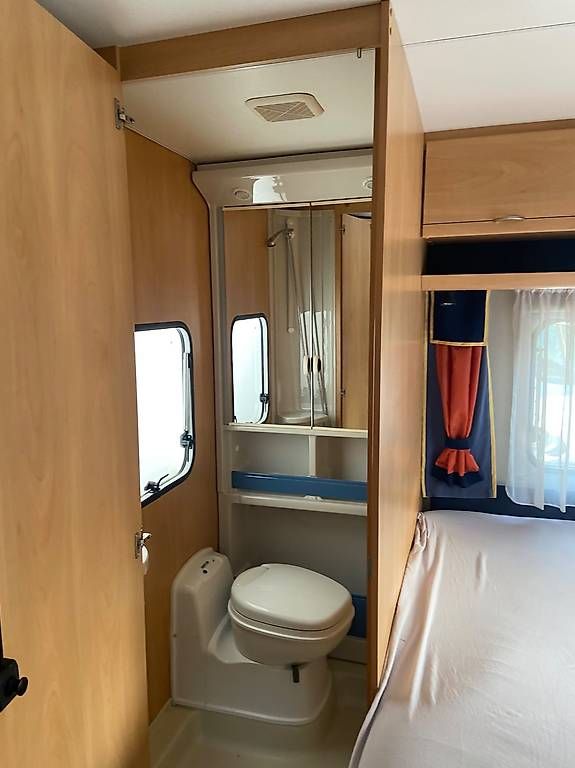 Tende da sole: Wohnwagen mit Dachmarkise – Usato da Felben-Wellhausen venduto da loirti 4