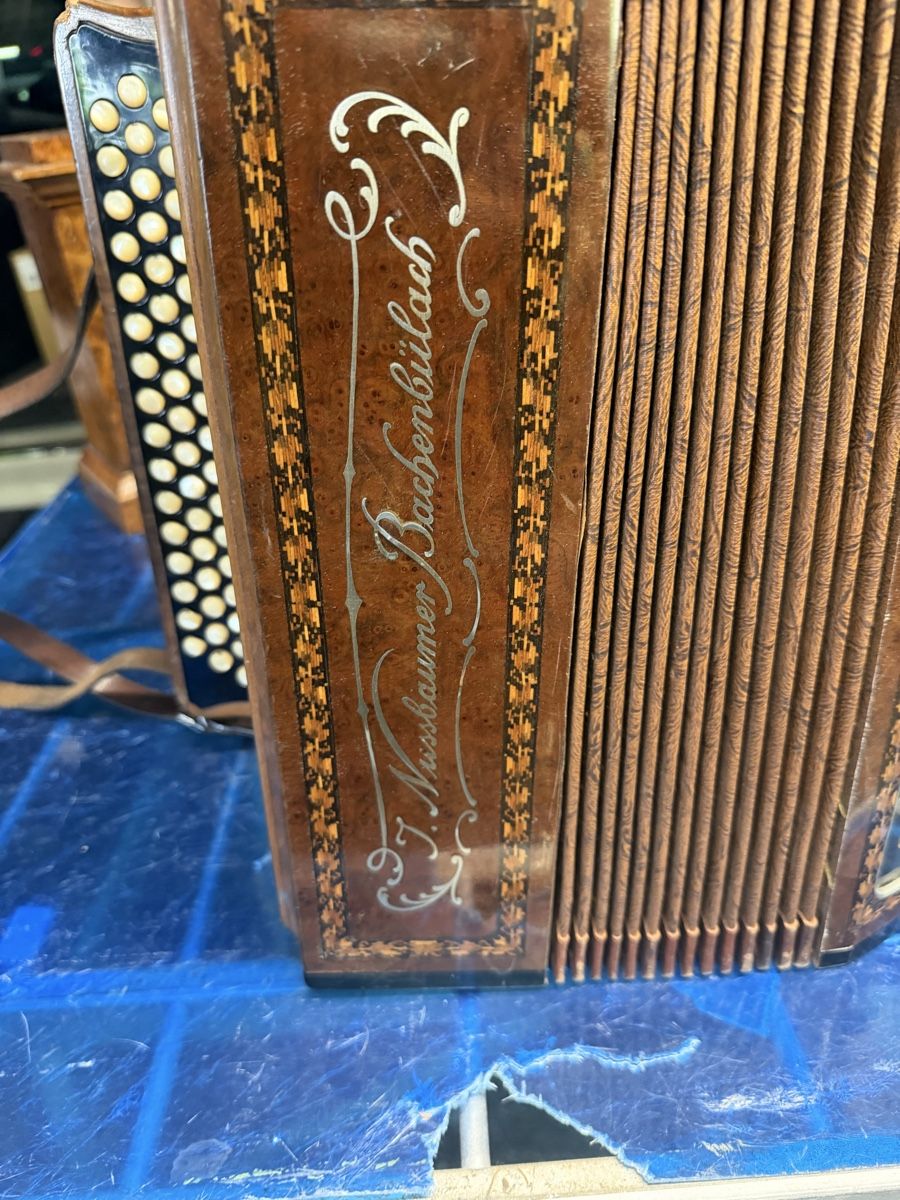 Strumenti musicali: J Nausbaum – Usato da Muhen venduto da MiGeiss64 4