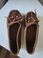 Minnetonka Mokassins braun mit Perlen Grösse 39