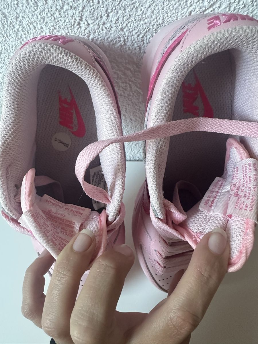 Nike Scarpe da donna: Nike Dunk Low Triple Pink – Nuovo e nell'imballaggio originale da Appenzell venduto da K.brei 4